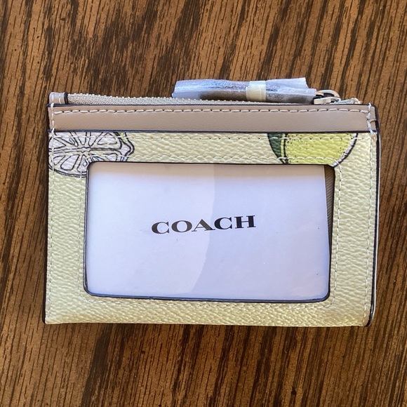 Coach Mini Skinny ID Case in Lemon Print 🍋 - Picture 3 of 5